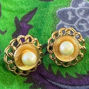 Elegant Gold and Pearl Earrings